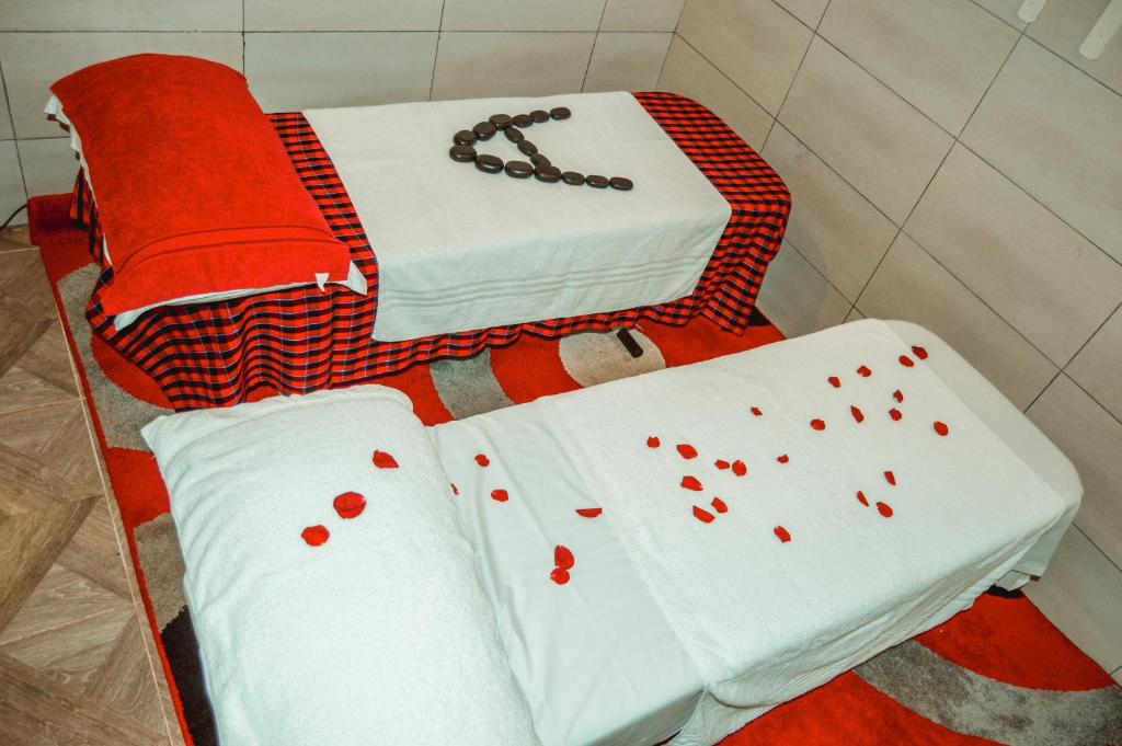 Aberdare Prestine and Royal Cottages image 3